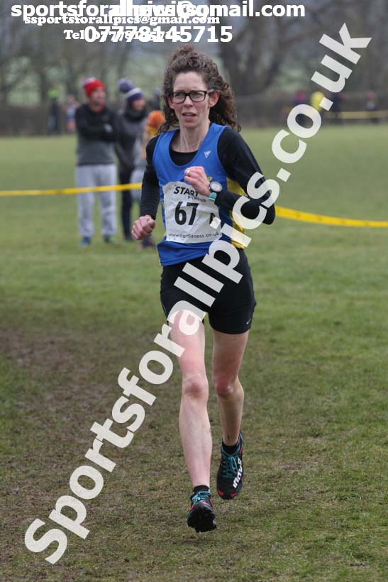 Senior and veteran womens 2018 Durham Cathedral Cross Country Relay. Photo:  David T. Hewitson/Sports for All Pics